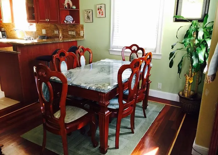 Luxury 5 Bedroom Home Near Sfo